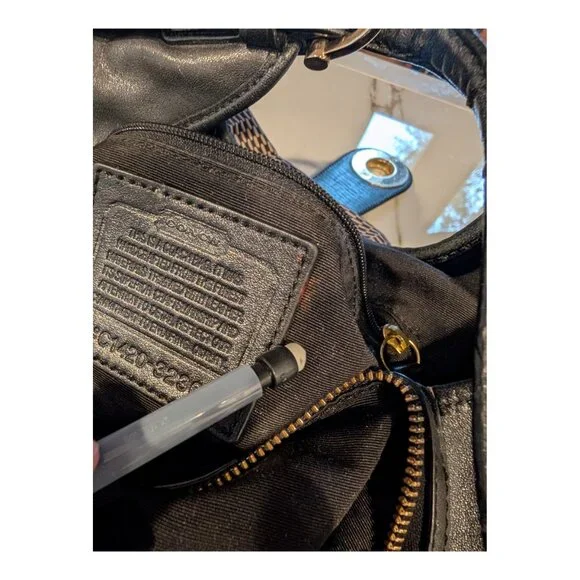 Coach Madison Carlyle Cream Black Leather Shoulder Bag Gold Hardware #32363 - Picture 16 of 16